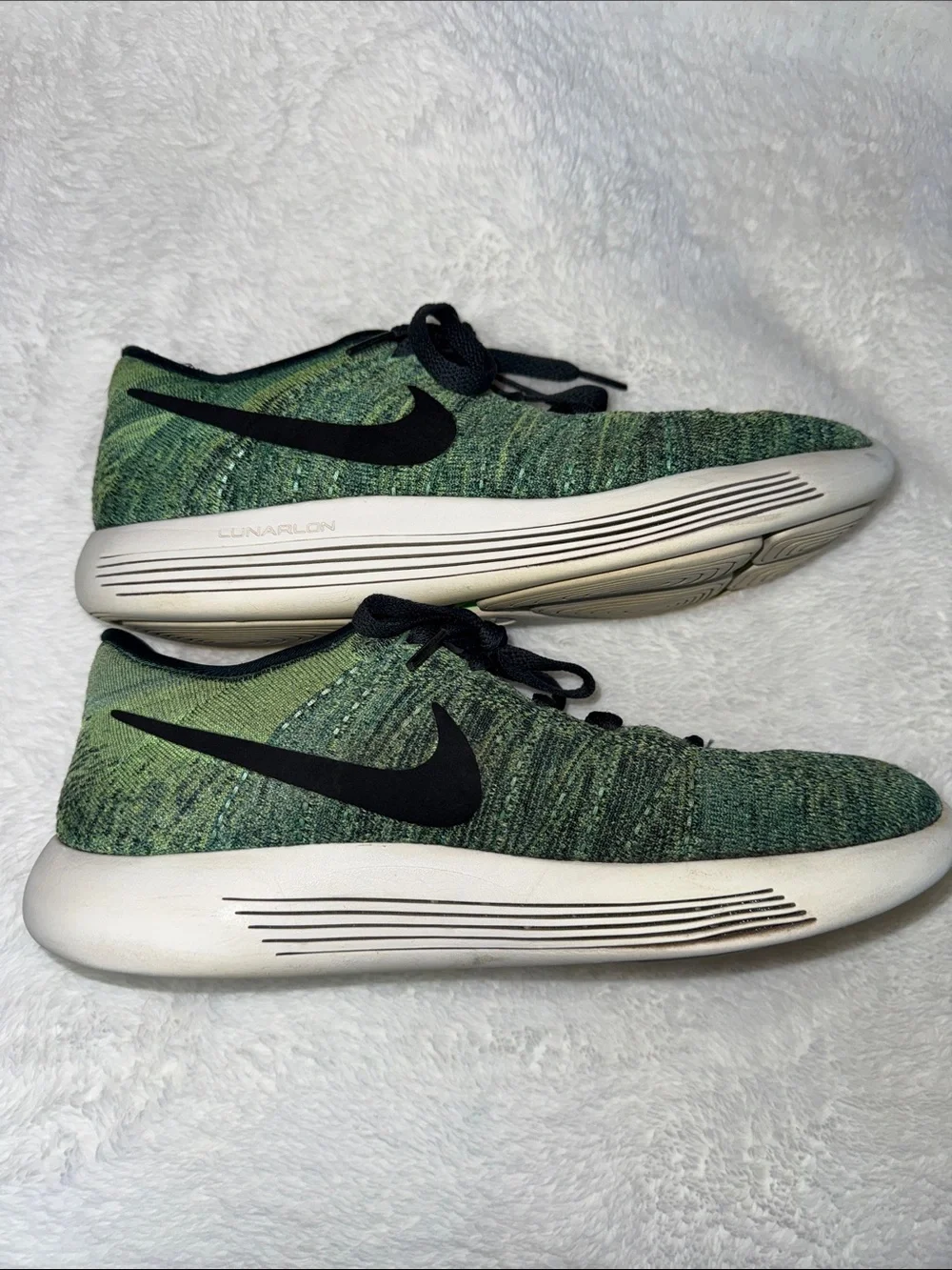 Nike Men’s LunarEpic Low Flyknit Running Sneakers in Seaweed